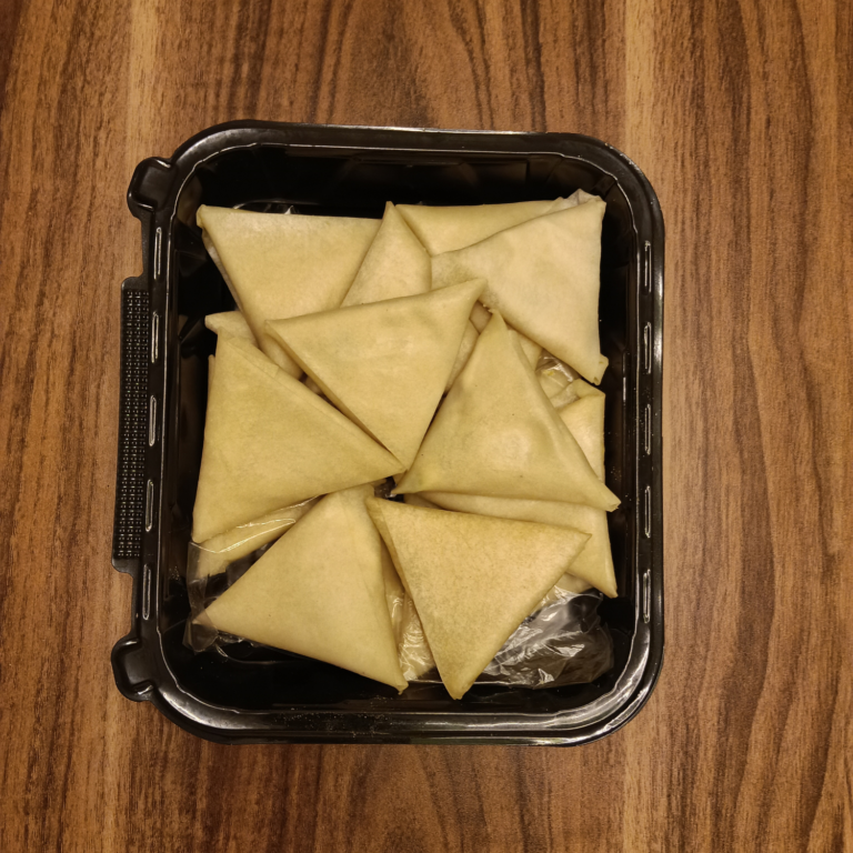 نص كيلو سمبوسك بسطرمة وجبنة